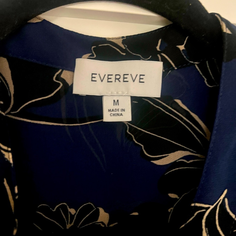Evereve blouse navy size medium worn twice